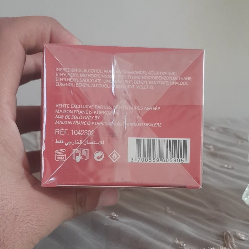 باکارات رژ قرمز